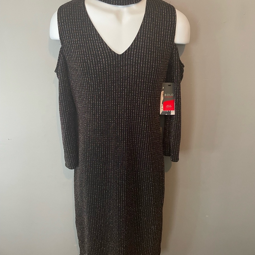 BOLD elements Black Ribbed Cold Shoulder Dress